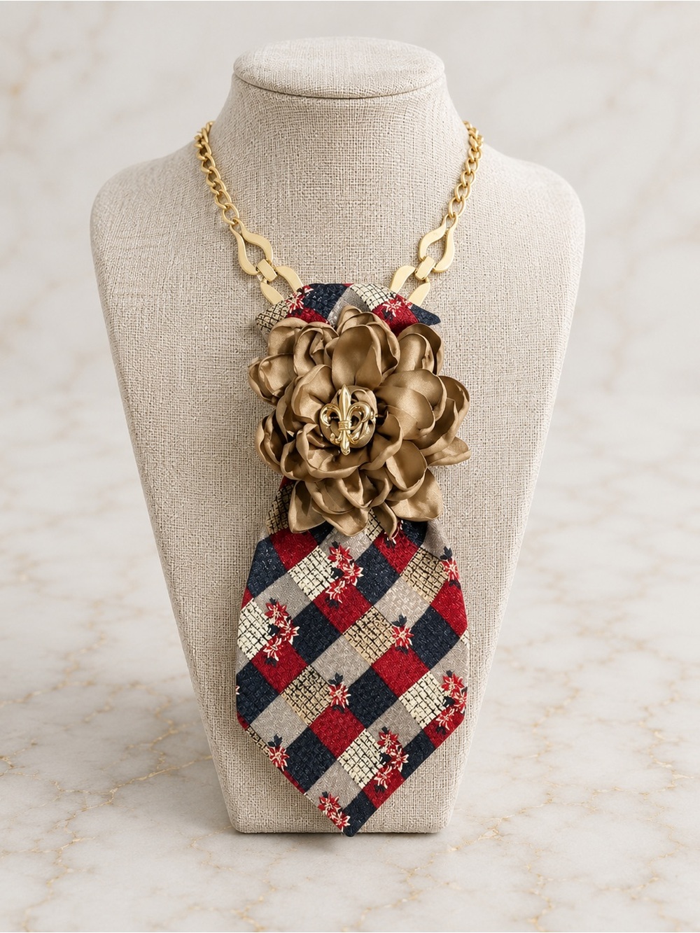 🌹 Neck Nouveau “French Quarter Rose” Fleur de Lis Necktie Necklace 🌹